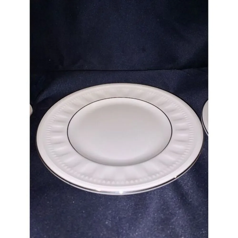 2‎ Wedgwood COLOSSEUM PLATINUM Dessert Plate 7